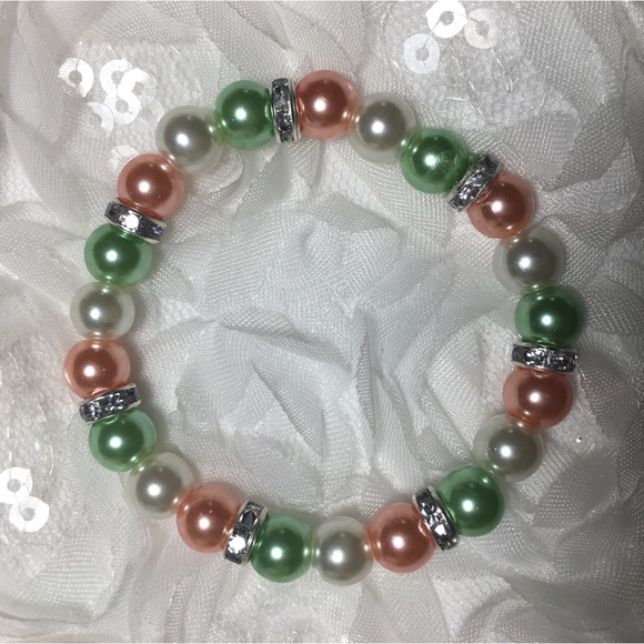 **Feels Like Spring** - Picture 2 of 3